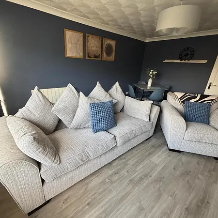 Thirlwell Gardens, River Walks, Free Parking * Carlisle (Cumbria)