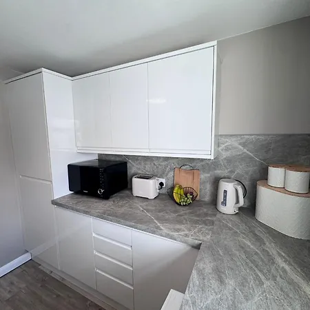 Thirlwell Gardens, River Walks, Free Parking